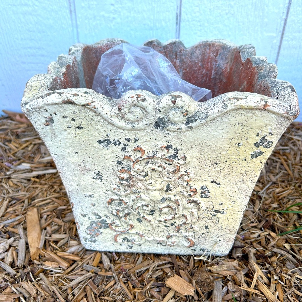 Tuscan Style Small Planter